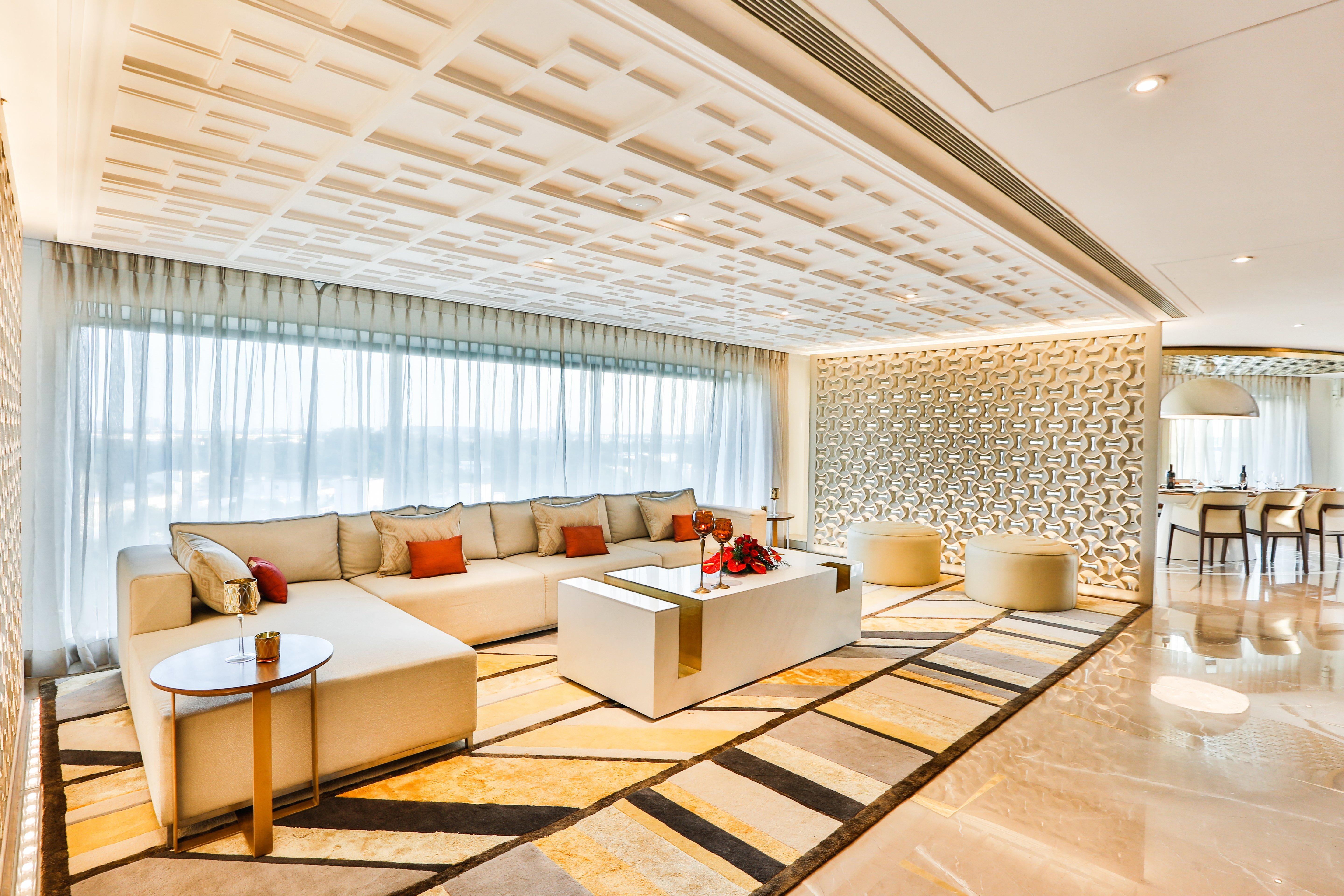 Crowne Plaza Chennai Adyar Park, An Ihg Hotel Экстерьер фото The interior of the lounge
