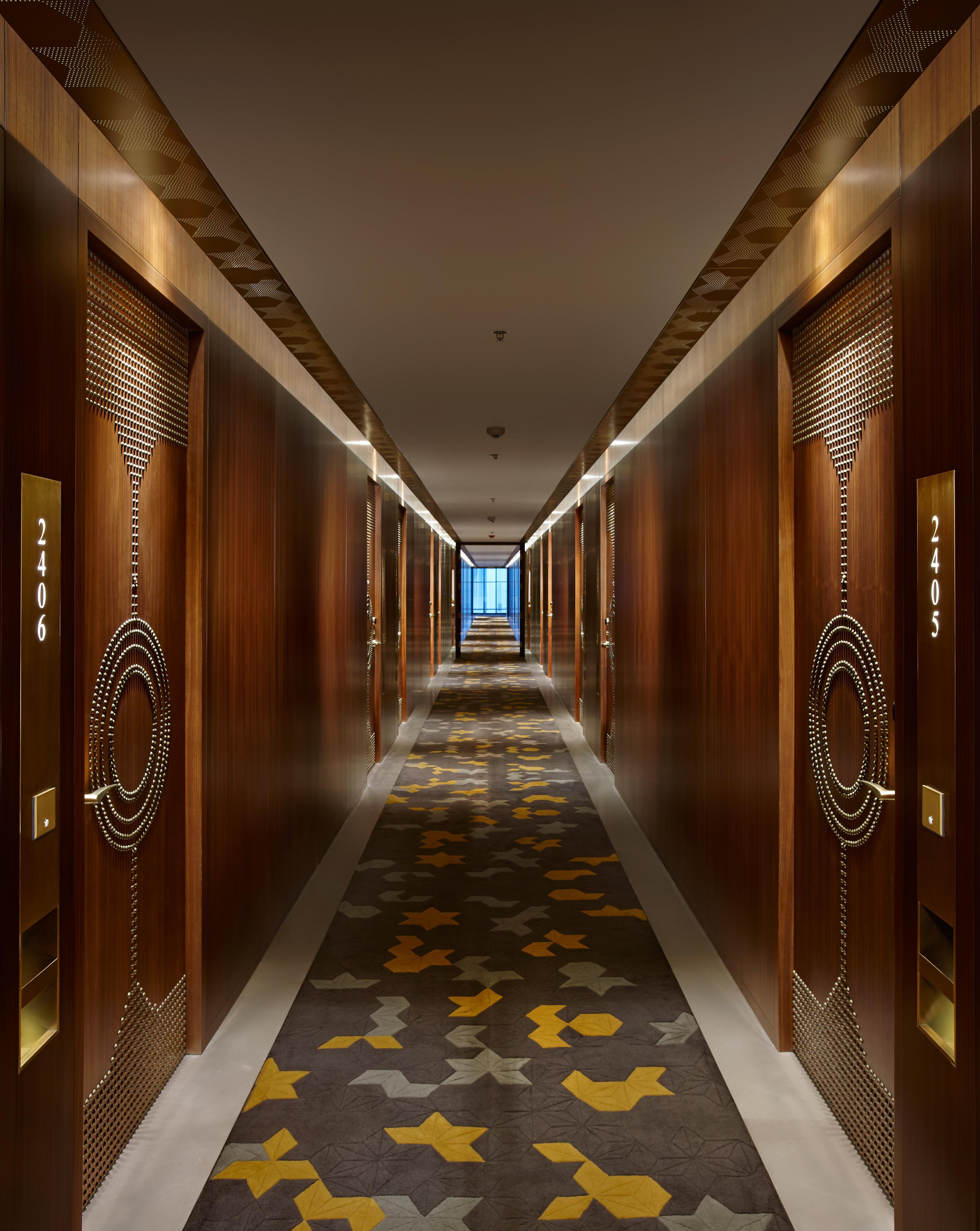 Crowne Plaza Chennai Adyar Park, An Ihg Hotel Экстерьер фото A corridor