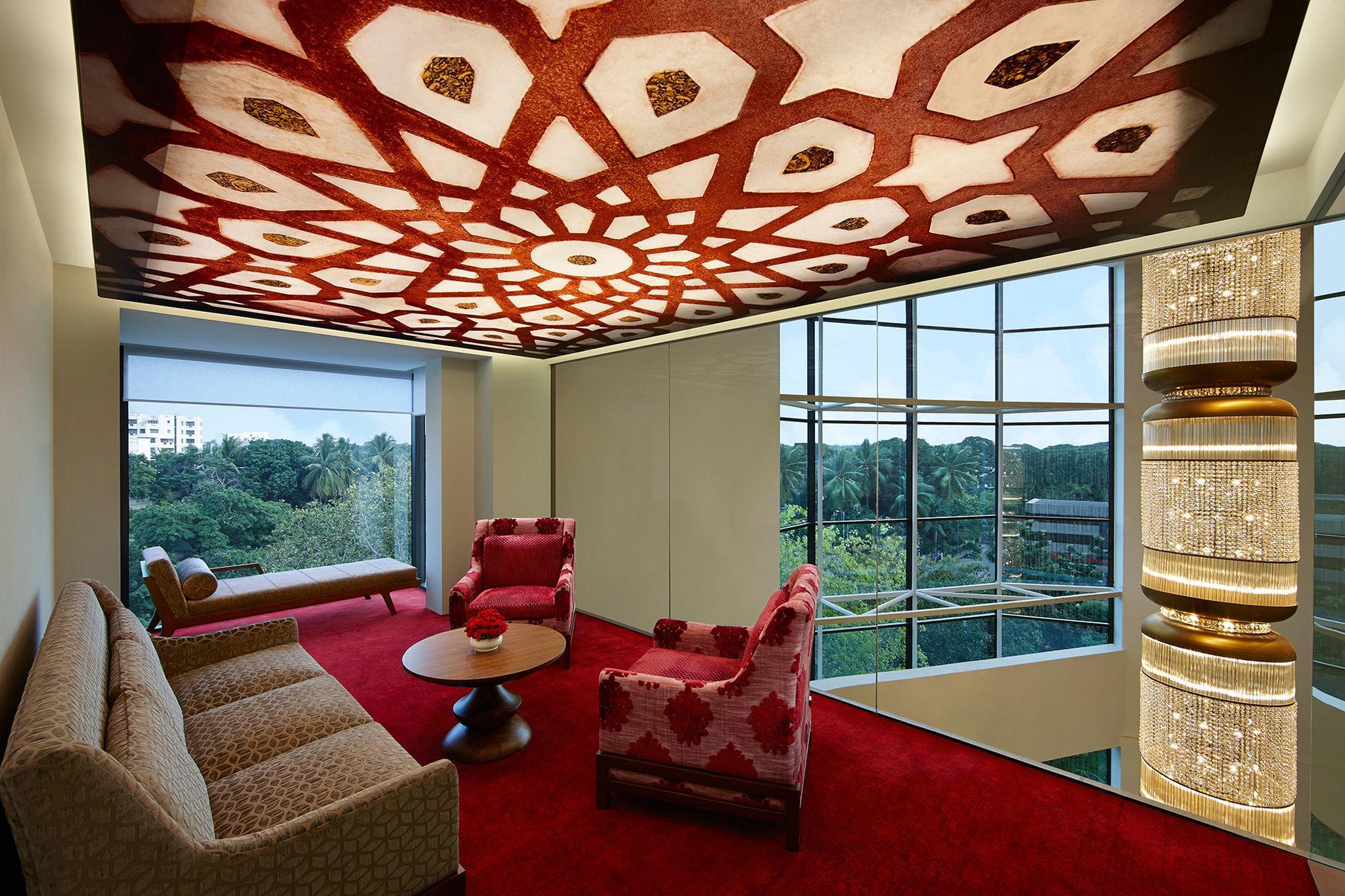 Crowne Plaza Chennai Adyar Park, An Ihg Hotel Экстерьер фото The interior of the hotel