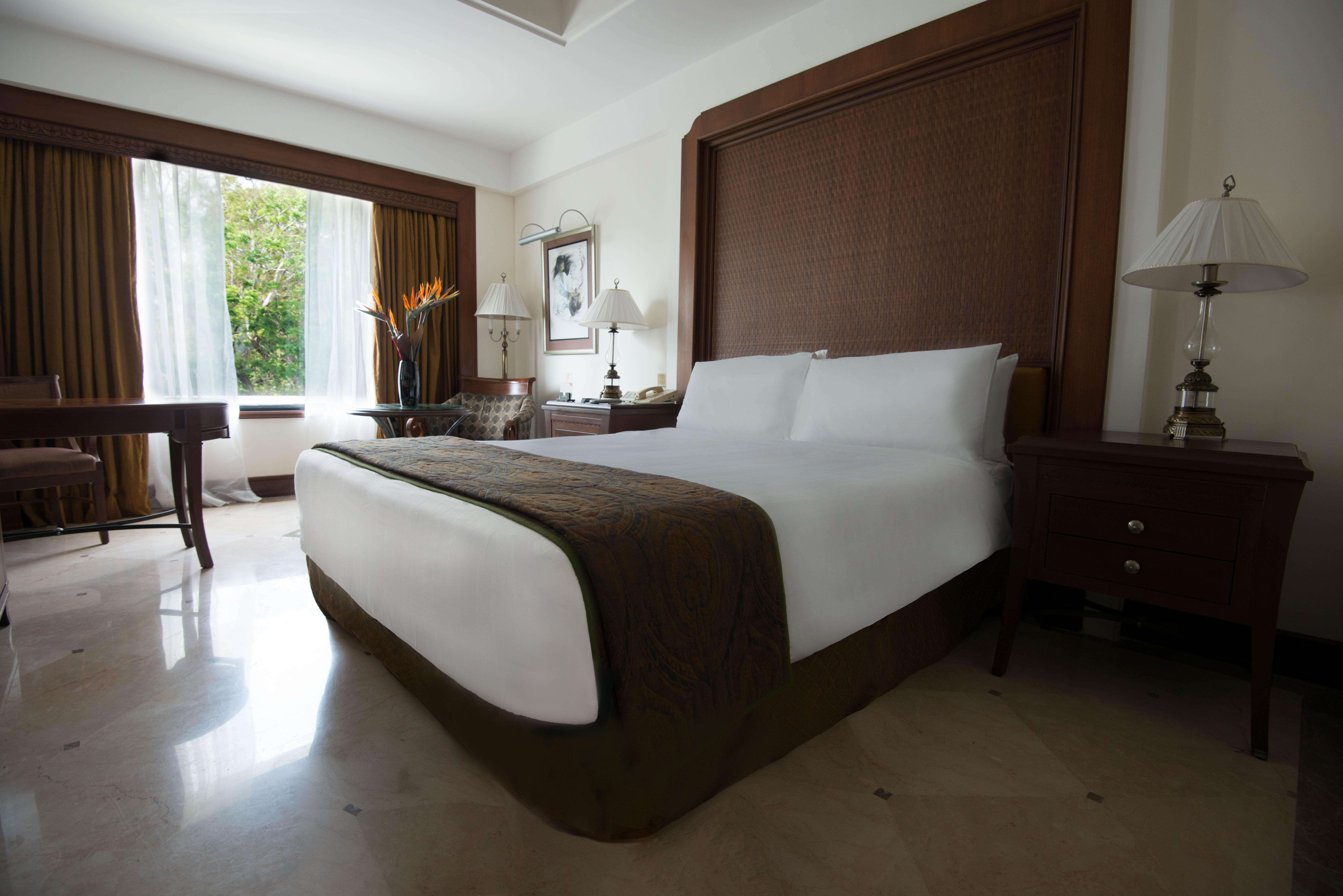Crowne Plaza Chennai Adyar Park, An Ihg Hotel Экстерьер фото A bedroom at the Taj Bengal