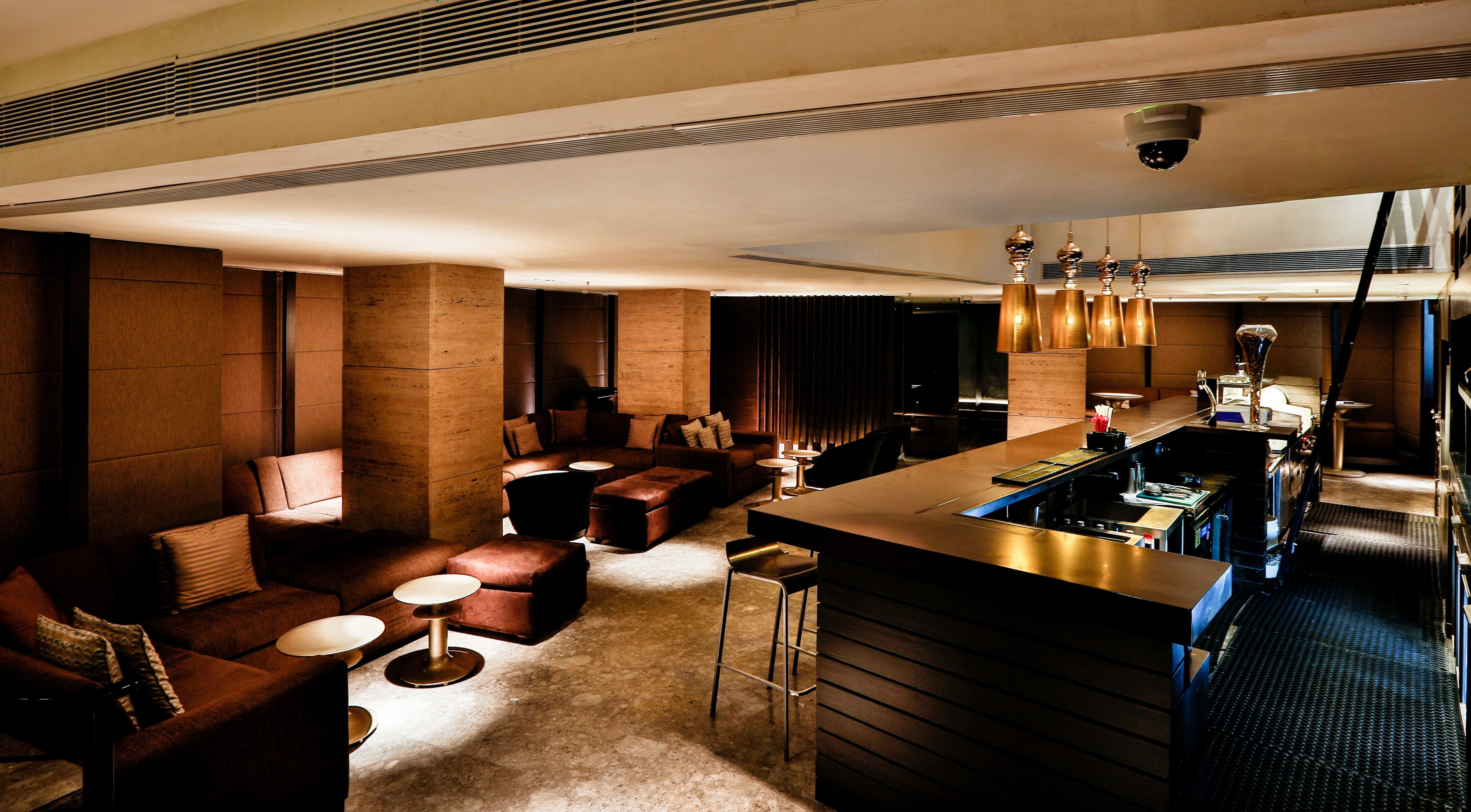 Crowne Plaza Chennai Adyar Park, An Ihg Hotel Экстерьер фото The bar at the 101 bar