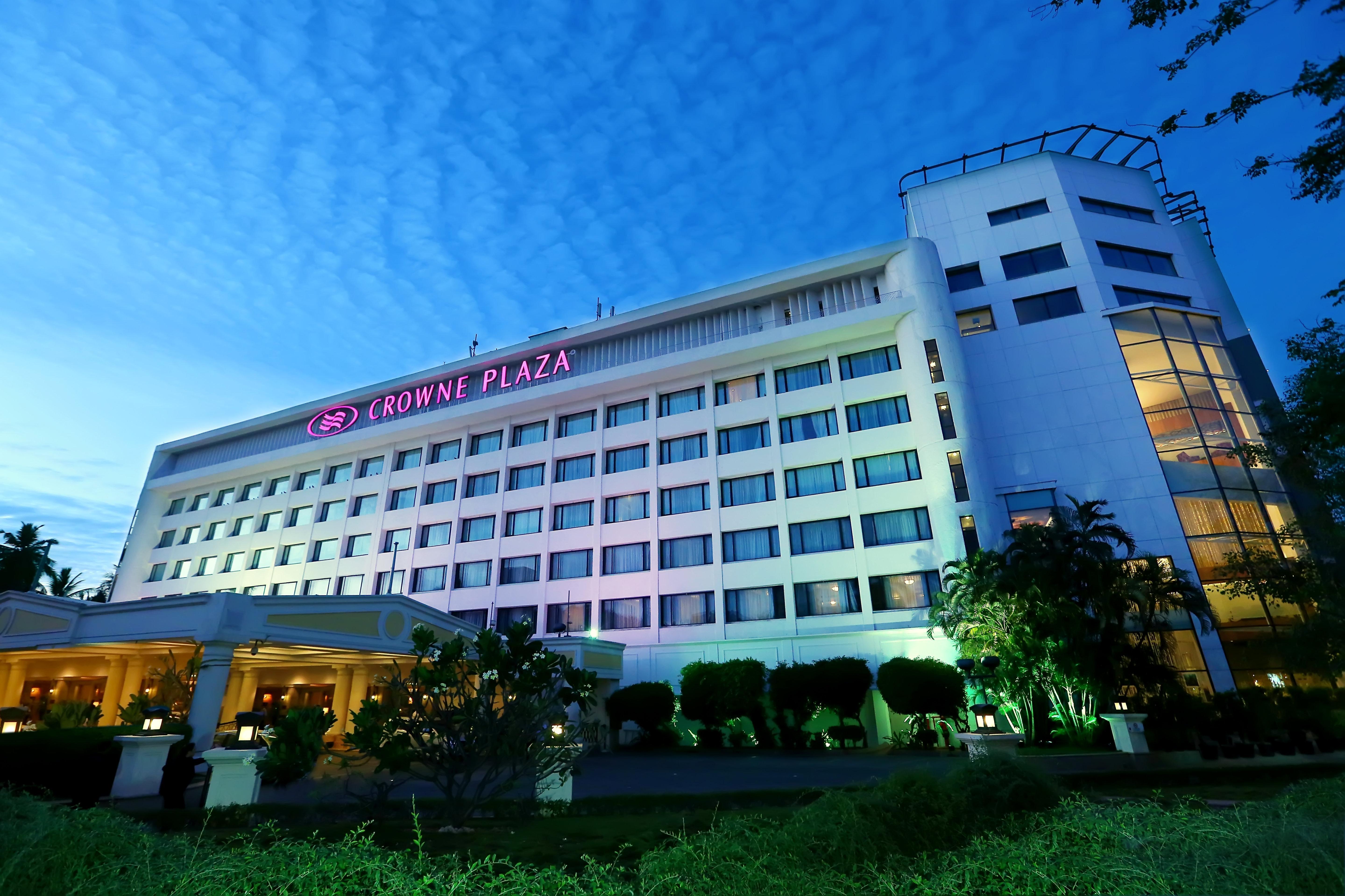 Crowne Plaza Chennai Adyar Park, An Ihg Hotel Экстерьер фото Khon Kaen Plaza Hotel